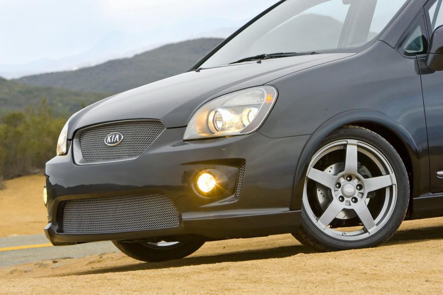  Kia Rondo SX Concept 2007 года  (фото 22 из 45)